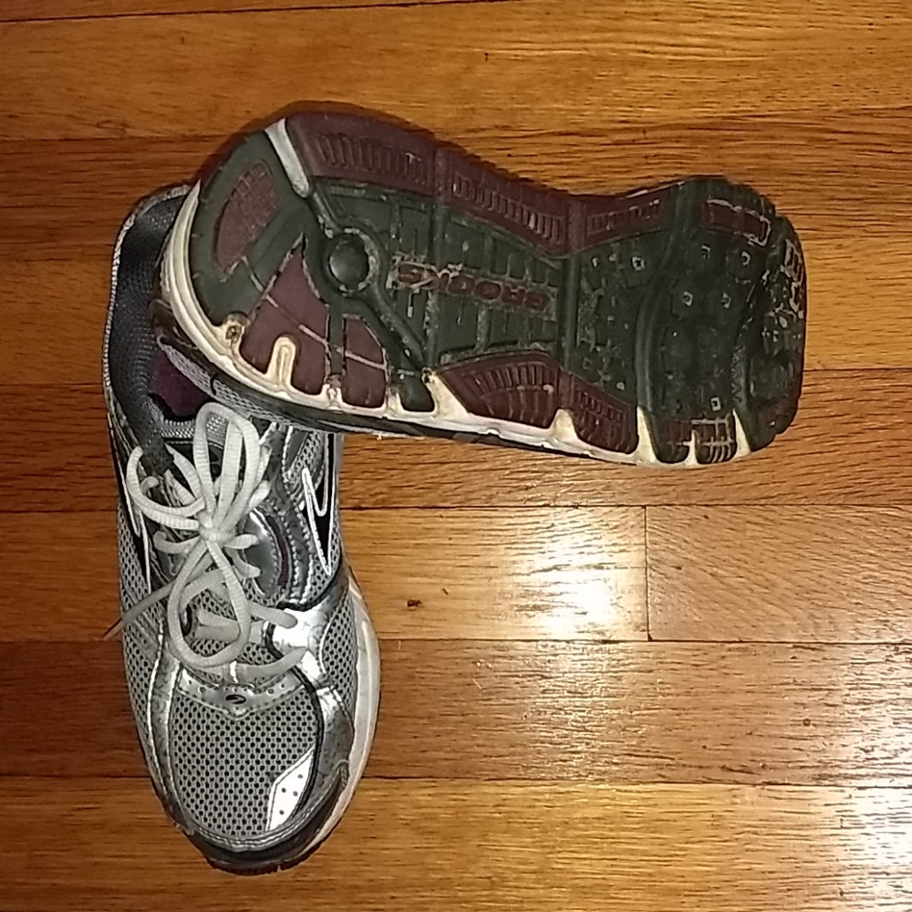 Brooks Addiction 10th Edition Size 9 - Picture 4 of 6